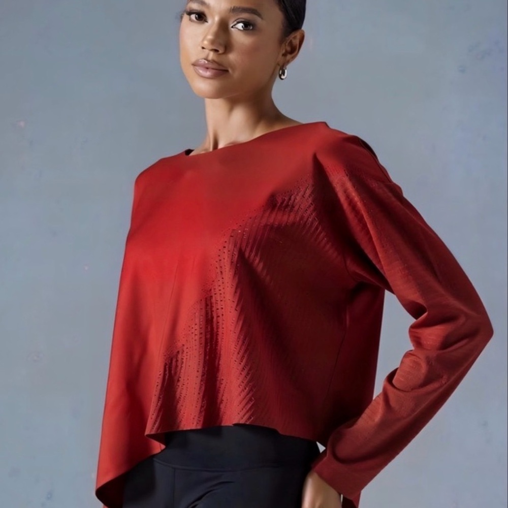 Crea Concept Women's Red Asymmetric Long-Sleeve Top